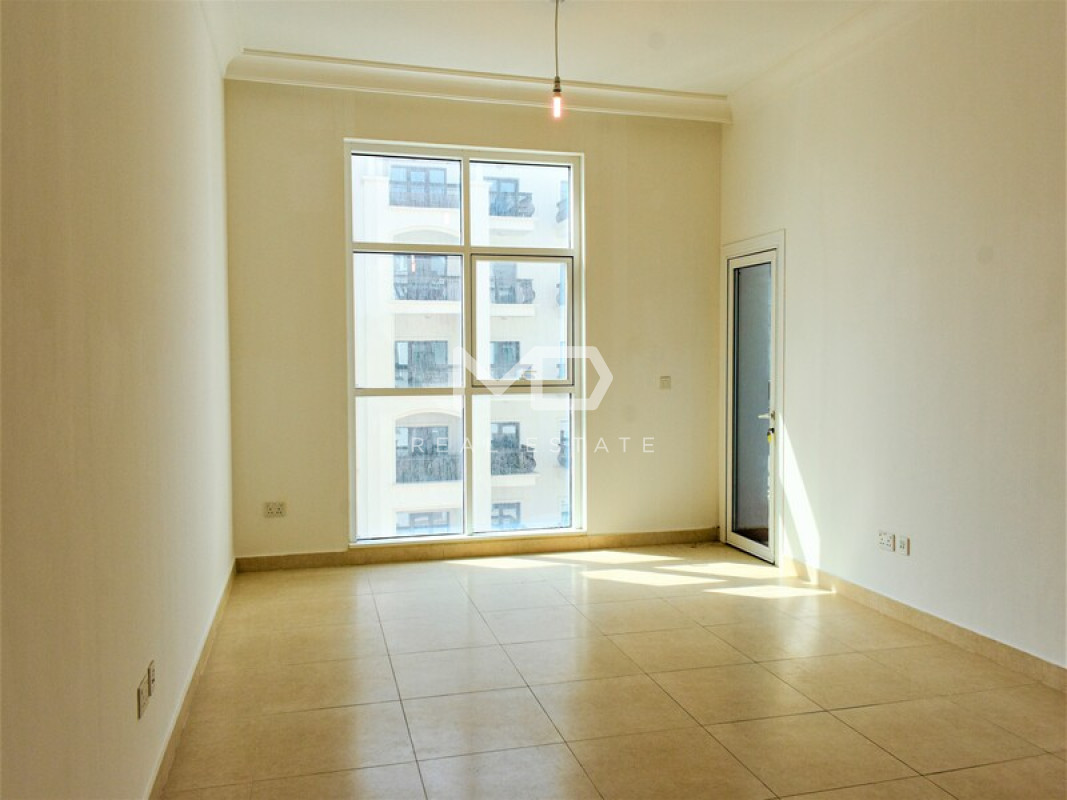 Vacant | Partial Golf Course View | Full Amenities